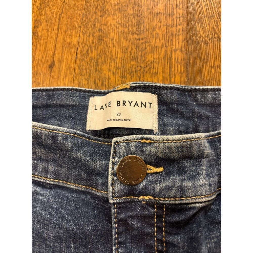 Lane Bryant 20 denim boyfriend Bermuda Jean shorts distressed cutoffs - Picture 5 of 9